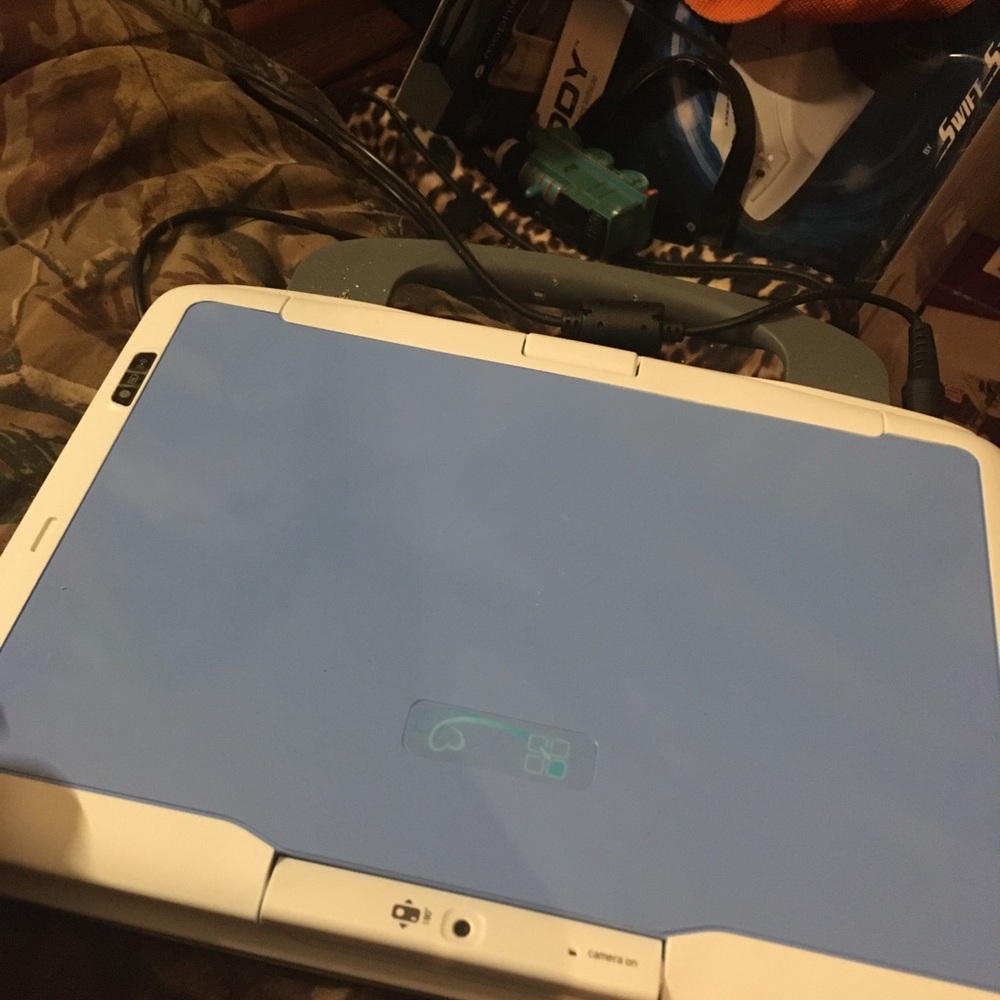 Labtop - Picture 3 of 3